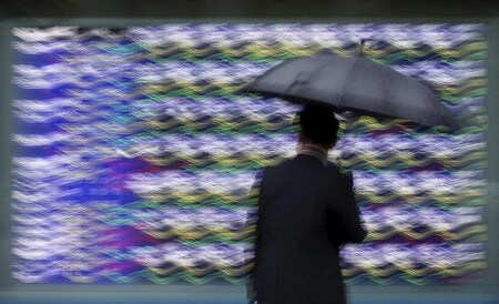 　９月２９日、東京株式市場で日経平均は大幅反発。原油相場の急伸を受けた米国株高で、投資家の過度な不安心理が後退。序盤から幅広く買いが優勢の展開となった。写真は都内で２０１５年９月撮影（２０１６年　ロイター／Issei Kato）