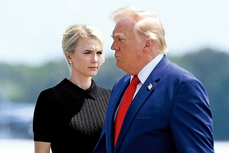 最側近として浮上したハープ（左）への関心は政界の旧態依然の表れ？　KEVIN DIETSCH/GETTY IMAGES
