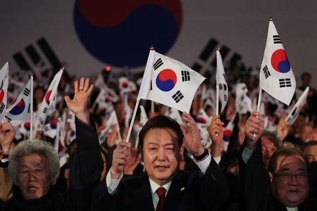 韓国の尹錫悦大統領は１日、日本との関係改善が北朝鮮の兵器開発による脅威に対抗するのに役立っているとの見解を示した。日本の統治下で起きた「三・一独立運動」を記念する式典で演説した。写真は３月１日、ソウルで撮影（２０２４年　代表撮影）