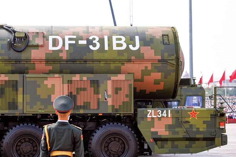 25年の軍事パレードで披露された中国の核ミサイル　TINGSHU WANGｰREUTERS