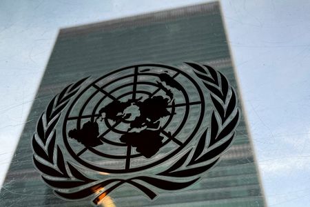 　　７月１２日、国連安全保障理事会は、北朝鮮によるミサイル発射を受け１３日に公開会合を開くことを決めた。写真は国連のロゴ。ニューヨークのマンハッタンで昨年３月撮影（２０２３年　ロイター／Carlo Allegri）