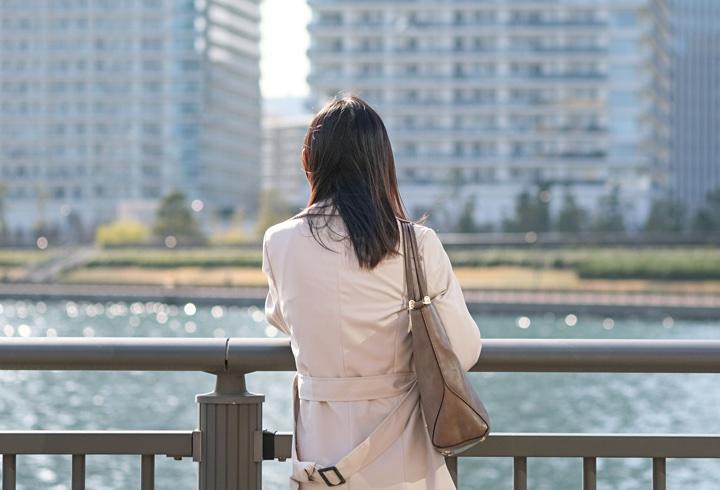 東京の大学に行くため、奨学金880万円を借りた女性。結果、自分でも思いもよらなかった仕事につくことに……　＊写真はイメージです　monzenmachi  - iStockphoto