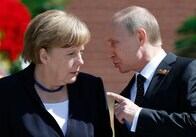 シリアからのサプライズ撤退を発表したプーチン大統領の権謀術数　ターゲットはメルケル独首相だ