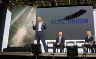 アマゾン創業者ベゾスが新型ロケット構想、スペースXらと新宇宙競争時代へ