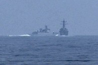 中国艦艇、台湾海峡で米駆逐艦に衝突寸前の危険な航行　140mまで接近