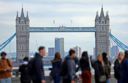 １１月１２日、  英国立統計局（ＯＮＳ）が発表した７─９月の賃金上昇率はボーナスを除くベースで前年同期比４．８％だった。ロンドンで２０２３年１０月撮影（２０２４年　ロイター/ Susannah Ireland）