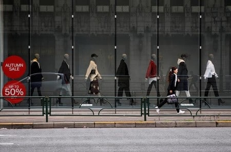 　１２月２８日、経済産業省が発表した１１月の商業動態統計速報によると、小売業販売額（全店ベース）は前年比１．７％増の１１兆７１１０億円となり、９カ月ぶりに増加した。都内で９月撮影（２０１６年　ロイター/Toru Hanai）