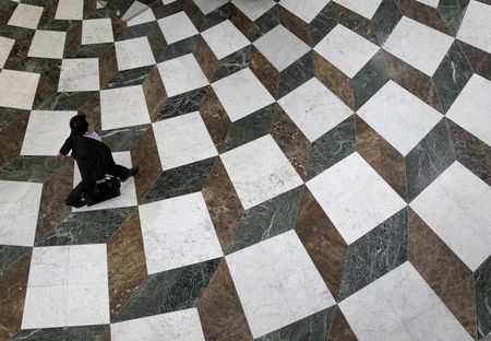 　日銀が１４日発表した１２月短観は、大企業・製造業の業況判断指数（ＤＩ）がプラス７と、４四半期連続で悪化した。ＤＩは２０２１年３月以来の低水準となった。写真は千葉で２０１０年９月撮影（２０２２年　ロイター／Toru Hanai）