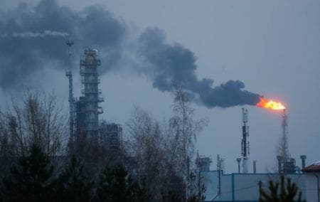 ロシア政府は１日、２０６０年までのカーボンニュートラル（温暖化ガス排出量実質ゼロ）達成を目指す長期的な気候変動対策を承認した。２０２０年１月撮影（２０２１年　ロイター/Vasily Fedosenko）