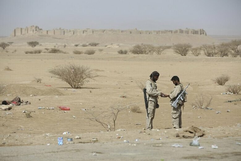 　４月１１日、内戦状態にあるイエメンで午前０時、政府軍とイスラム教シーア派系武装組織「フーシ派」との一時停戦が発効した。１８日にクウェートで始まる和平交渉に向けた措置。写真はイエメンのBaraqishで６日撮影（２０１６年　ロイター/Ali Owidha）