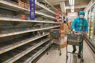 オミクロン株「急拡大」の香港に広がる、パニックという「伝染病」