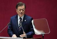 韓国･文大統領が菅新首相に書簡　関係改善へ対話を呼びかけ