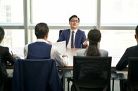 「マウントを取ってくる人」の心理とは？ 人間の心を知り、活用する方法が学べる本を一挙紹介