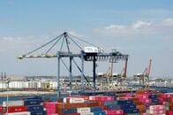 米モノの貿易赤字、7月は16カ月ぶり高水準　資本財輸入が急増