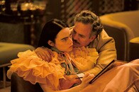 ゾンビのように歩き、激しくセックス...『哀れなるものたち』女優の恐ろしく優れた大胆な演技に感服