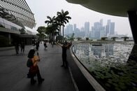 シンガポール中銀、予想外の現状維持　成長・インフレ鈍化見込む