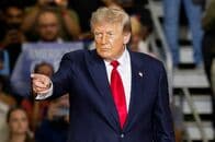 トランプ氏、対イラン協議「極めて良好」　合意なければピックアックス山攻撃も