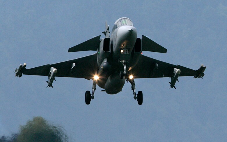 領空を窺ったロシア軍機に対し、スウェーデン空軍は即応できなかった　Michael Buholzer/Files-REUTERS