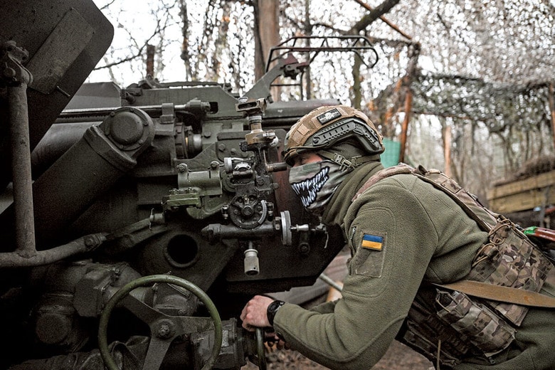 ドンバス地方で戦闘任務に就くウクライナ陸軍の砲兵部隊（25年12月11日）　DMYTRO SMOLIENKOｰUKRINFORMｰNURPHOTOｰREUTERS