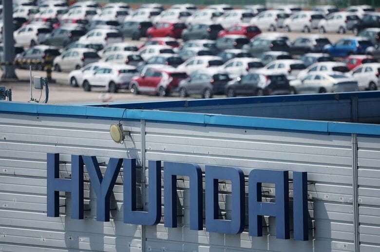 韓国最大の自動車メーカーである現代自動車のロゴが、2025年4月15日、韓国平沢市の平沢港で撮影された。 REUTERS/Kim Hong-Ji