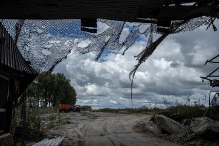 ロシアは１３日、国連安全保障理事会の非公式会合で、ウクライナによるロシア西部クルスク州への越境攻撃について西側諸国が沈黙を守っているとして非難した。（２０２４年　ロイター/Viacheslav Ratynskyi）