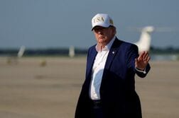 トランプ氏、トルコ出国時に秘密裏に別機使用　イランの暗殺脅威で＝米紙