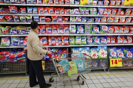 　６月５日、財新／マークイットが発表した５月の中国サービス部門購買担当者景気指数（ＰＭＩ）は５２．９で、前月と変わらず。写真は上海で２０１１年２月撮影（２０１８年　ロイター/Aly Song）
