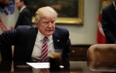 　３月１３日、トランプ米大統領（写真）は中国の習近平国家主席と来月、フロリダ州の別荘「マー・ア・ラゴ」で首脳会談を行う方向で調整している。１０日撮影（２０１７年　ロイター/Carlos Barria）