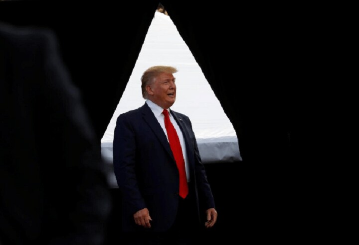 5月12日、トランプ米大統領は再選を目指す来年の選挙に向けて、2016年当時のような中国への強硬姿勢を堅持する公算が大きい。写真は8日、フロリダ州パナマシティーで撮影（2019年　ロイター/Kevin Lamarque）