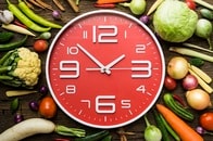 食事時間を12時間内に収めるだけで痩せて健康になる