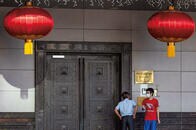 米中スパイ戦争──在ヒューストン中国総領事館の煙は「21世紀新冷戦の象徴」