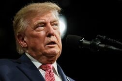 トランプ氏、住宅保有コスト引き下げに大統領令署名　ローン負担軽減など