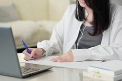 定時制・通信制の高校生の自殺率は全日制と比べて飛び抜けて高い