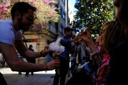 スペイン、今年は観光客1億人到達の見通し…中東情勢や8月の皆既日食も後押しに？