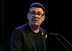 トランプ氏、次期英首相有力候補を「極めてリベラル」と表現
