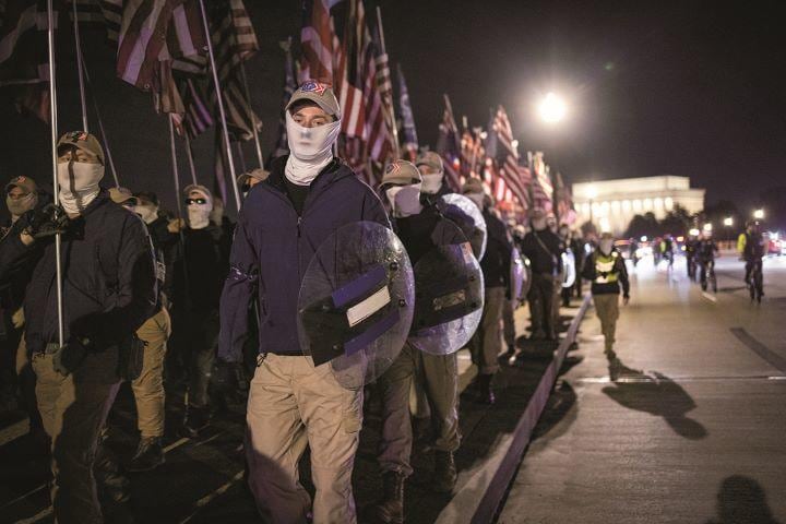 ワシントンで行われた白人至上主義団体の行進（昨年12月）　WIN MCNAMEE/GETTY IMAGES