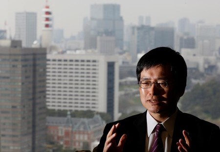 　４月１９日、第一生命ホールディングスの稲垣精二社長は、国内の低金利環境は少なくとも今後３年は続くと述べ、比較的高い利回りが期待できる社会インフラ融資などへの運用マネーのシフトをさらに進める考えを示した。昨年撮影（２０１８年　ロイター／Toru Hanai ）