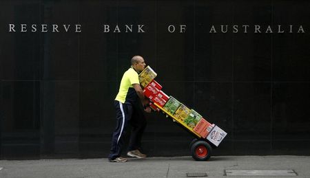 　７月７日、オーストラリア準備銀行（ＲＢＡ、中央銀行）は、政策金利のオフィシャルキャッシュレートを０．２５％に据え置いた。写真はシドニーで２００９年１０月撮影（２０２０年　ロイター／Daniel Munoz）