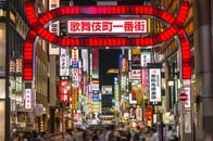 歌舞伎町は、20代の女の子がヤクザに「うるせえジジイ！」と怒鳴る街になった