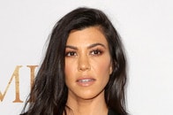 コートニー・カーダシアン、「膣ケア」謳うキャンディ発売にネット唖然...妹キムは「陰毛パンティ」で物議