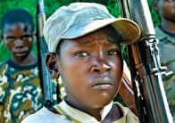 解放後も少年兵を苦しめ続ける心の傷と偏見