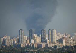 ロシア軍がキーウ周辺を攻撃、4人死亡　攻撃6日連続