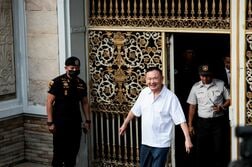 タイのタクシン元首相、正式釈放見通し　恩赦で残りの刑期免除へ