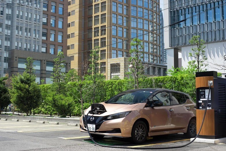 プラゴが提供する急速EV充電器