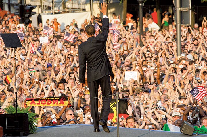 メディアのオバマびいきが指摘されるのは今に始まったことではないが　Tobias Schwarz-REUTERS