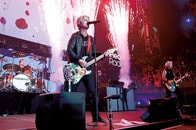 「反トランプの顔ぶれ」にMAGAが怒り心頭...グリーン・デイ＆バッド・バニー起用で揺れるスーパーボウル