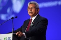 辞任直前のスリランカ大統領が国外脱出　拘束逃れのためか