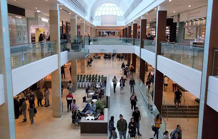 カナダのショッピングモール