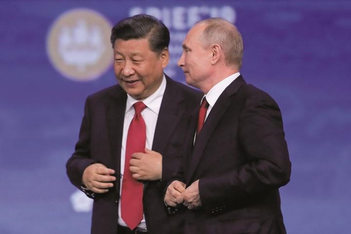 西側への恨みと自由と民主主義への嫌悪が2人を結び付ける　MAXIM SHEMETOVｰREUTERS