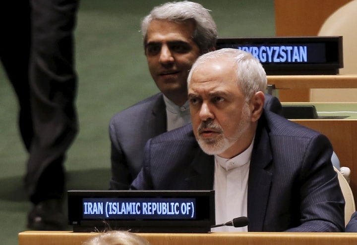 トランプ政権の「制裁中毒は制御不能」と批判したイランのザリフ外相　Brendan McDermid-REUTERS